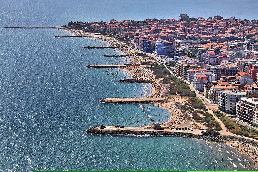 Guest House Oasis Pomorie Exterior photo